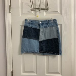 WILD FABLE, size 4, patch work denim skirt